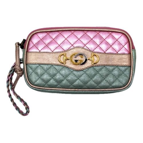 Pre-owned Gucci Laminated Leather Clutch Bag In Pink