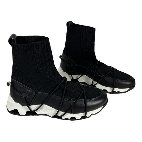 Pre-owned Bronx Cloth Trainers In Black