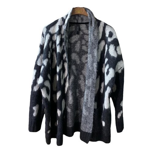 Pre-owned Marc Cain Wool Cardigan In Multicolour