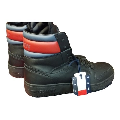 Pre-owned Tommy Hilfiger Leather High Trainers In Black