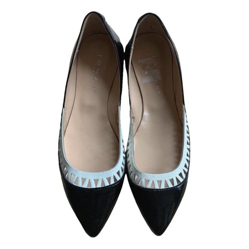Pre-owned Jonak Patent Leather Ballet Flats In Black