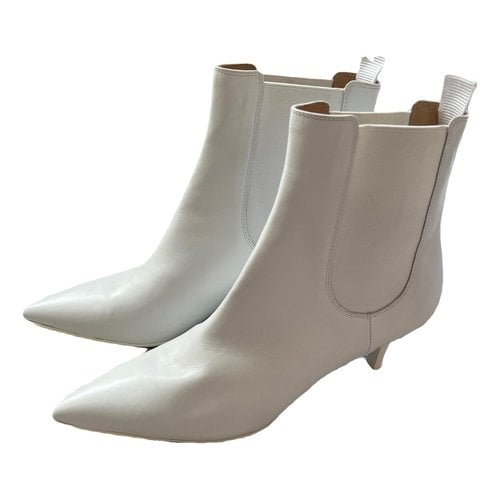 Pre-owned Gianvito Rossi Leather Ankle Boots In White