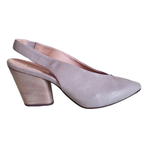 Pre-owned Chiarini Bologna Leather Heels In Grey