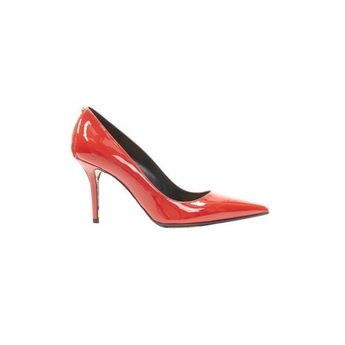 Pre-owned Versace Patent Leather Heels In Red