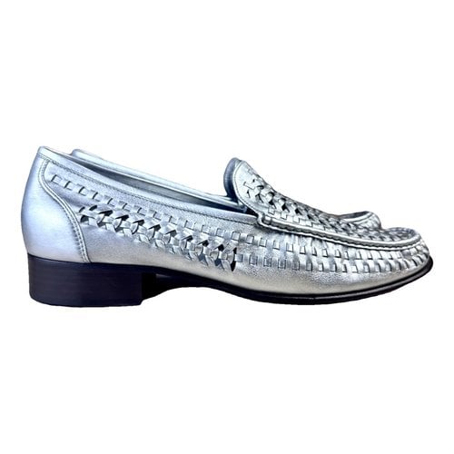 Pre-owned Saint Laurent Leather Flats In Silver