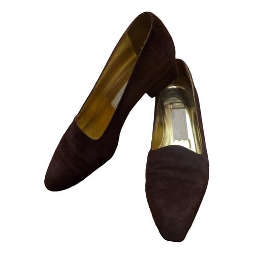 Pre-owned Nina Ricci Leather Flats In Brown