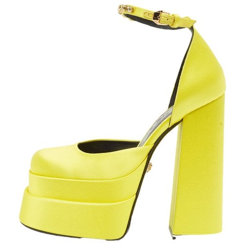 Pre-owned Versace Heels In Yellow