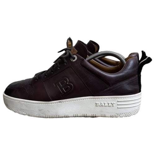 Pre-owned Bally Leather Low Trainers In Burgundy