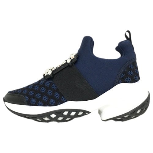 Pre-owned Roger Vivier Cloth Trainers In Navy