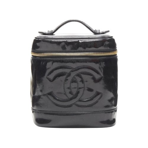 Pre-owned Chanel Patent Leather Bag In Black