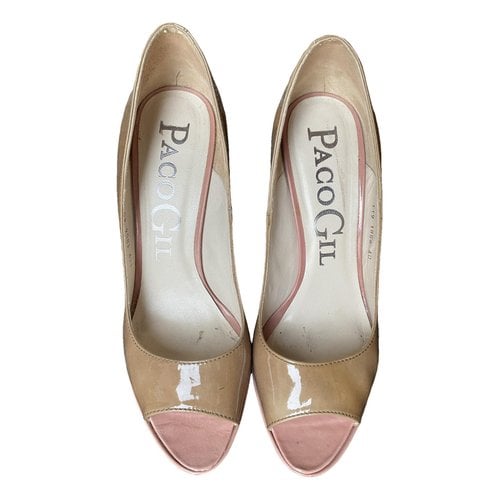 Pre-owned Paco Gil Patent Leather Heels In Beige