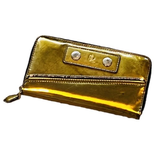 Pre-owned Alexander Mcqueen Leather Wallet In Gold