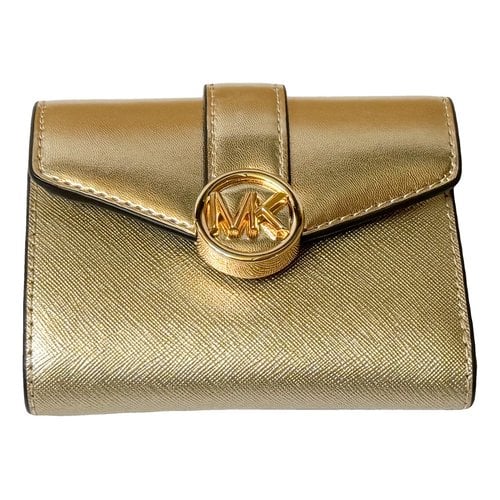 Pre-owned Michael Kors Cloth Wallet In Gold