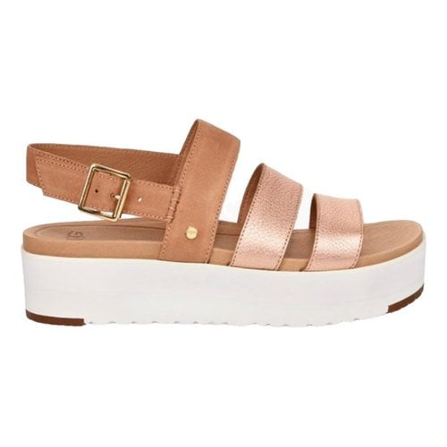 Pre-owned Ugg Leather Sandal In Gold