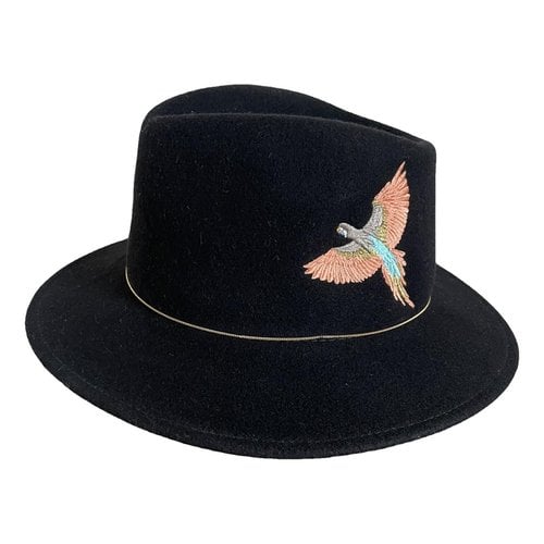 Pre-owned Van Palma Wool Hat In Black