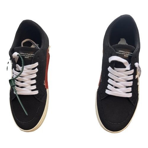 Pre-owned Off-white Vulcalized Low Trainers In Black