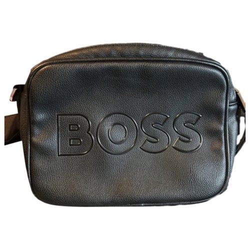 Pre-owned Hugo Boss Leather Crossbody Bag In Black