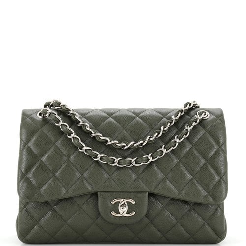 Pre-owned Chanel Leather Handbag In Green
