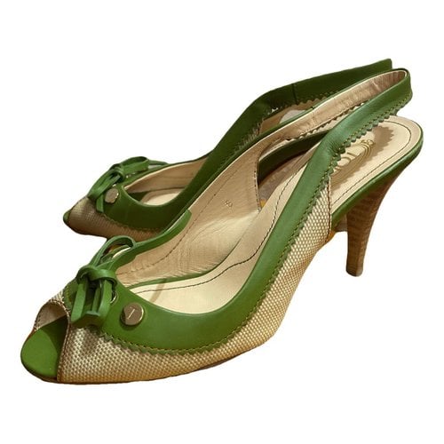 Pre-owned Tod's Leather Sandals In Green