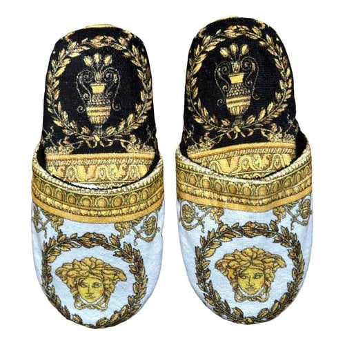 Pre-owned Versace Flats In Multicolour