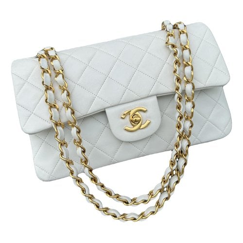 Pre-owned Chanel Timeless/classique Leather Crossbody Bag In White