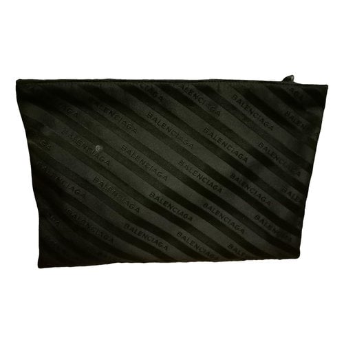 Pre-owned Balenciaga Cloth Clutch Bag In Black