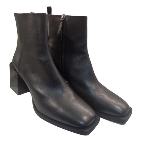 Pre-owned Max Mara Leather Boots In Grey