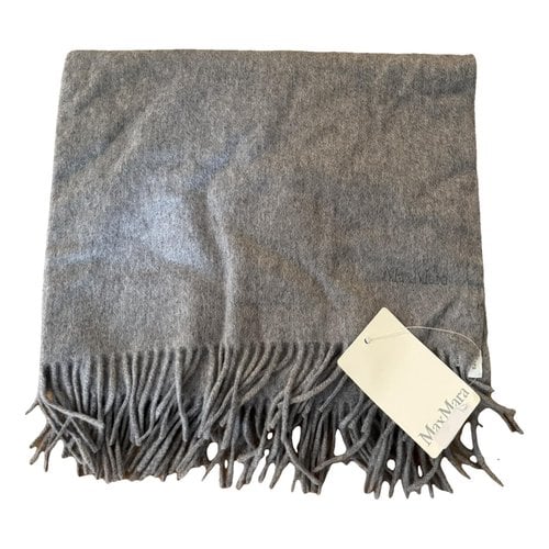 Pre-owned Max Mara Cashmere Scarf In Grey