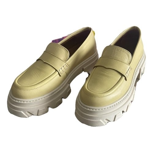 Pre-owned Alohas Leather Flats In Yellow