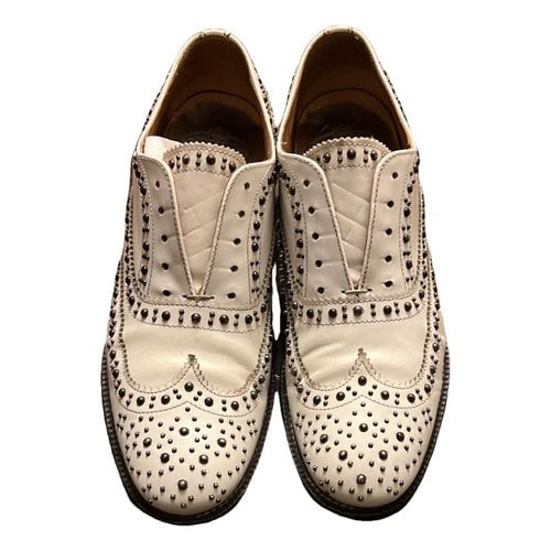 Pre-owned Church's Leather Flats In White