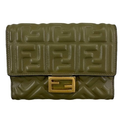 Pre-owned Fendi Leather Wallet In Green
