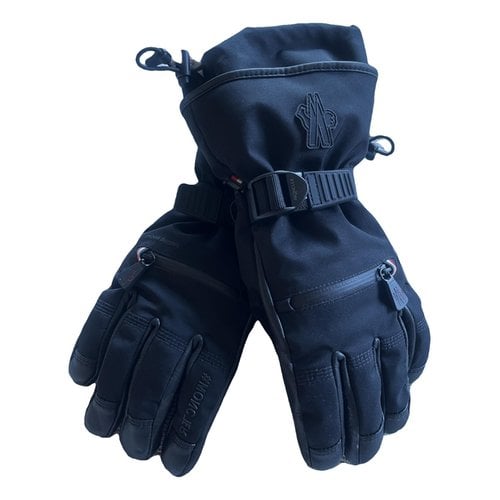Pre-owned Moncler Leather Gloves In Black