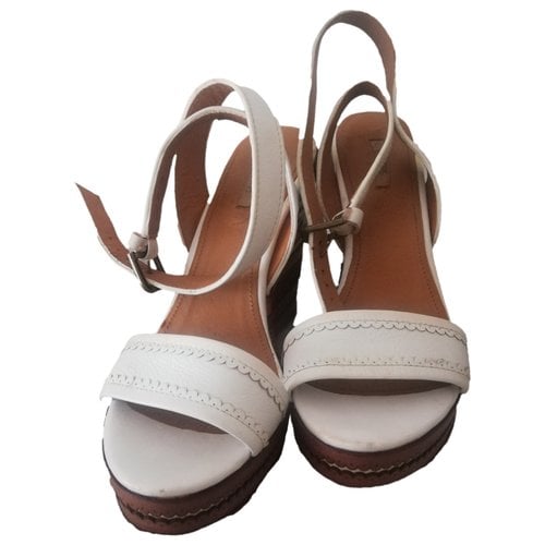 Pre-owned Geox Leather Sandals In White