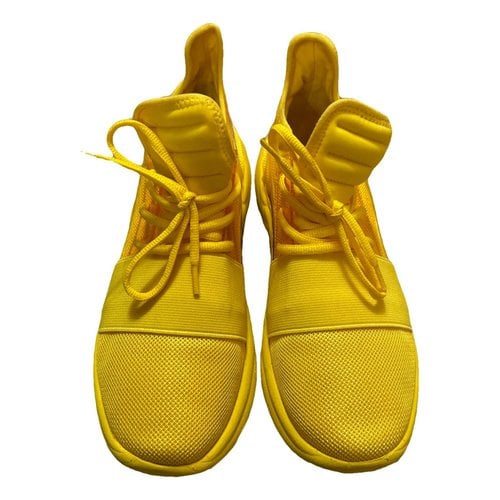 Pre-owned Kurt Geiger Cloth Trainers In Yellow