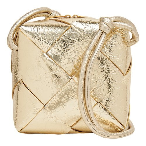 Pre-owned Bottega Veneta Cassette Leather Handbag In Gold