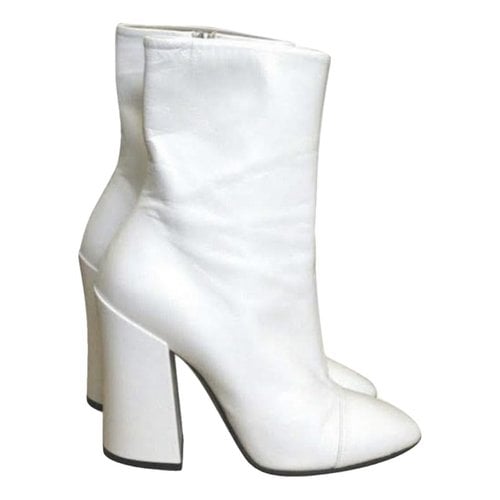 Pre-owned Dries Van Noten Leather Ankle Boots In White