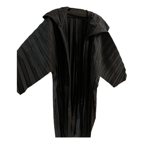 Pre-owned Issey Miyake Coat In Black