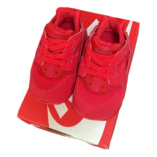 Pre-owned Nike Huarache Leather Trainers In Red