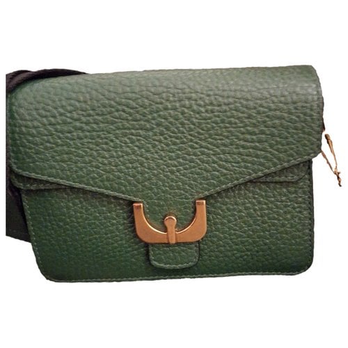 Pre-owned Coccinelle Leather Clutch Bag In Green