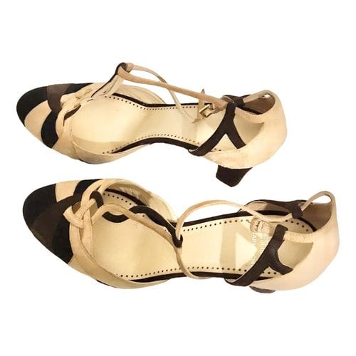 Pre-owned Moschino Cheap And Chic Leather Sandals In Beige