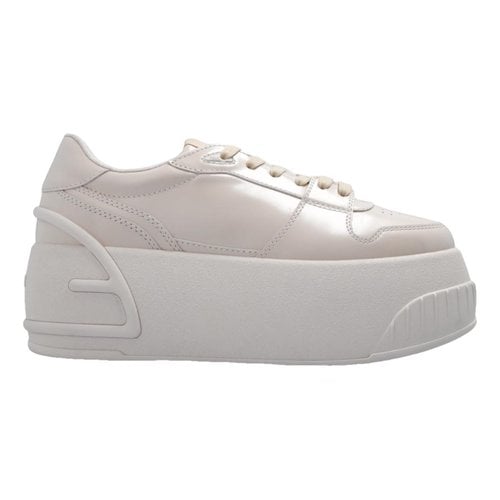 Pre-owned Fendi Leather Trainers In Beige
