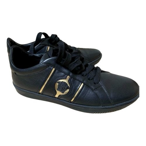 Pre-owned Versace Leather Low Trainers In Black
