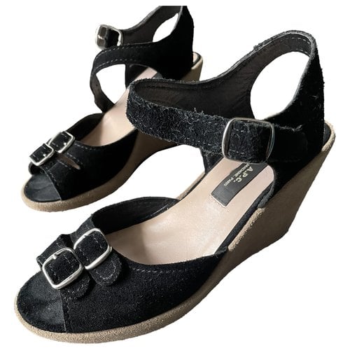Pre-owned Apc Leather Sandals In Black