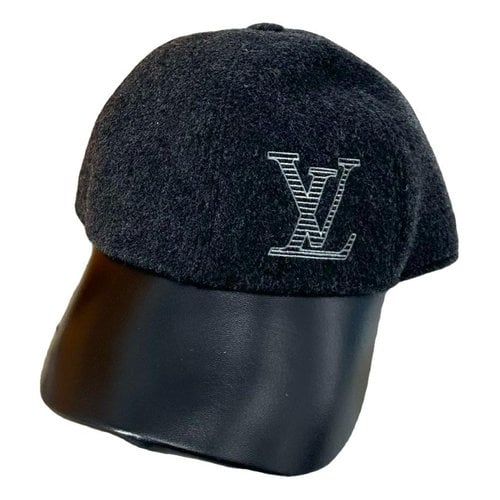 Pre-owned Louis Vuitton Cloth Hat In Navy