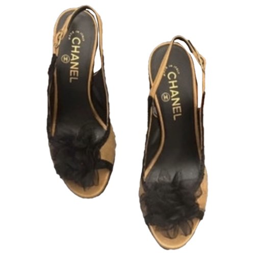 Pre-owned Chanel Velvet Sandals In Gold