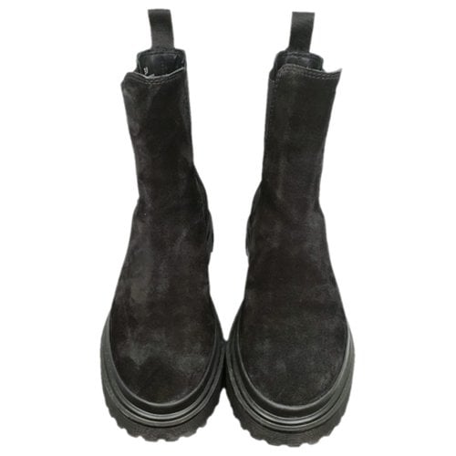 Pre-owned Hogan Boots In Black