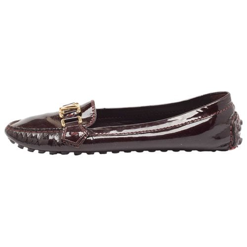 Pre-owned Louis Vuitton Patent Leather Flats In Burgundy