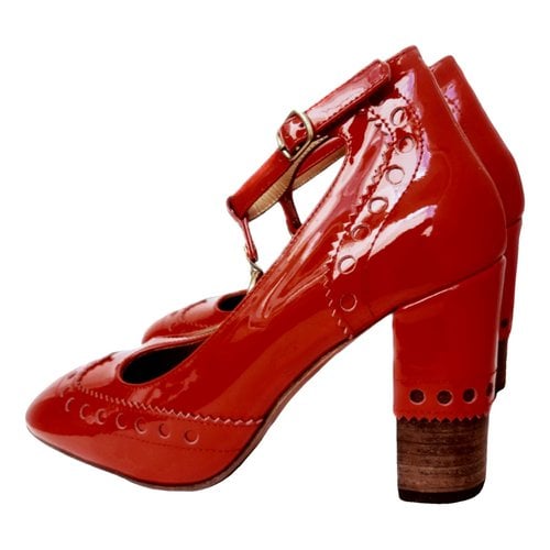 Pre-owned Chloé Shearling Heels In Red