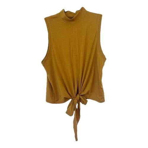 Pre-owned Lululemon Top In Gold