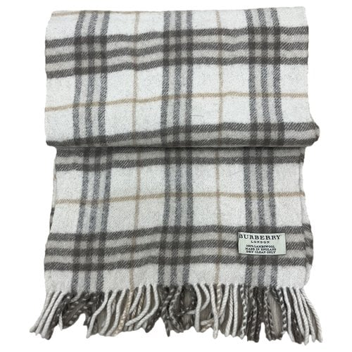 Pre-owned Burberry Wool Scarf In White